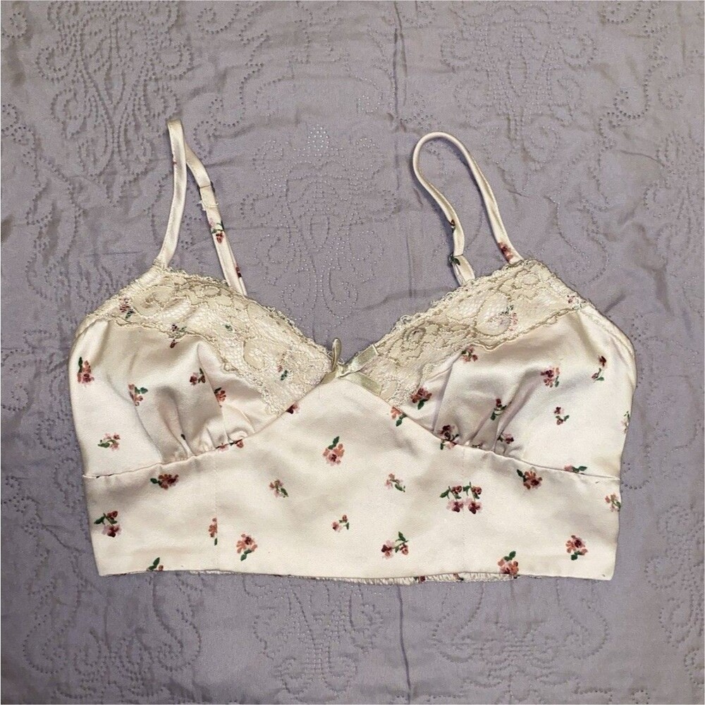 Aéropostale Floral Lace Satin Cropped Cami Trim Bow Adjustable Straps Size: M